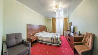 Гостиница Red Hotel Анапа ПОЛУЛЮКС-3