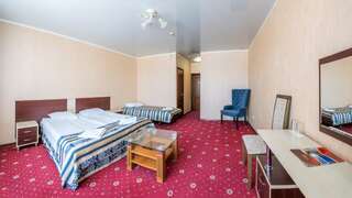Гостиница Red Hotel Анапа ПОЛУЛЮКС-5