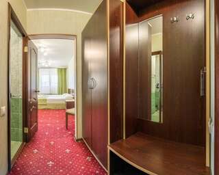 Гостиница Red Hotel Анапа ПОЛУЛЮКС-9