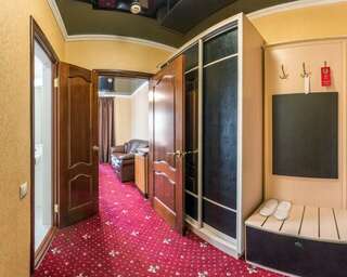 Гостиница Red Hotel Анапа ЛЮКС-7